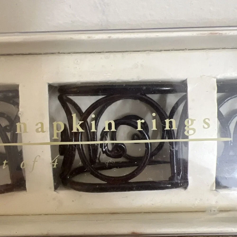 PIER 1 Napkin Rings wire scroll brown metal lot of 4 Boxed Unused